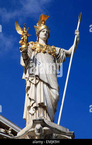 Austria, Vienna, Parlamento, Pallas Athene statua, Foto Stock