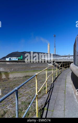 Aberthaw Coal Fired power station, Vale of Glamorgan, South Wales, Regno Unito. Foto Stock