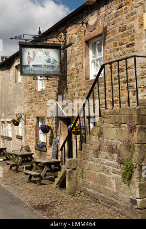 Regno Unito, Inghilterra, Lancashire, Slaidburn, Hark al Pub Bounty, in passato come Cane Inn è servita come locale courthouse Foto Stock