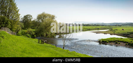 Regno Unito, Inghilterra, Lancashire, Ribble Valley, Ribchester, fiume Ribble, panoramica Foto Stock