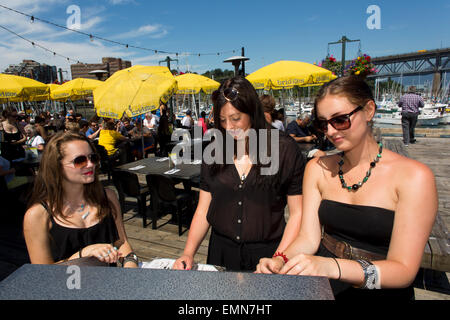 Terrazza su Granville Island, Vancouver Foto Stock