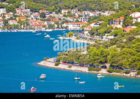 Villaggio Tisno sull isola di Murter bay view, Dalmazia, Croazia Foto Stock