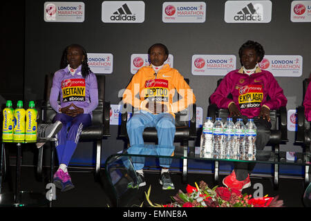 Mary Keitany,Priscah Jeptoo e Edna Kiplagat, frequentare il trentacinquesimo denaro VIRGIN LONDON MARATHON Elite donne conferenza stampa Foto Stock