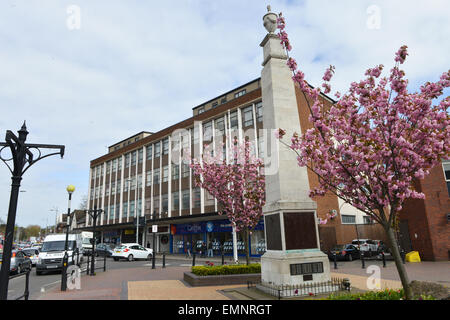 Grays, Essex, Regno Unito. Il 22 aprile 2015. Thurrock è un ultra-conservatrice marginale (0,2%) Sedile in Essex. Thurrock è una classe di lavoro area industriale sull'estuario del Tamigi. Si tratta di una delle prime sedi essendo combattuta da UKIP. Credito: Matteo Chattle/Alamy Live News Foto Stock