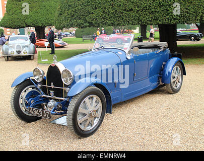 1927 Bugatti 43 Grand Sport al Concours di Eleganza 2014 a Hampton Court Palace, Richmond upon Thames Foto Stock