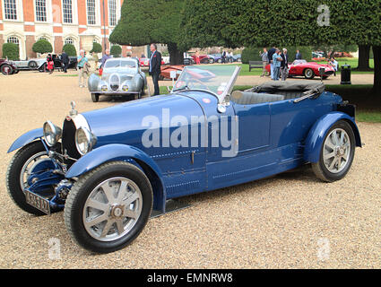 1927 Bugatti 43 Grand Sport al Concours di Eleganza 2014 a Hampton Court Palace, Richmond upon Thames Foto Stock