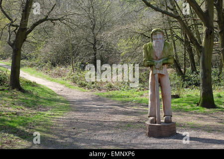 Una scultura in legno a Beacon Hill leicestershire Foto Stock