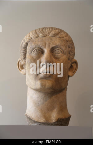Costantino il Grande (272 AD-337 AD). Imperatore romano. Ritratto di marmo. 325-370 d.c. Metropolitan Museum of Art. Ny. Stati Uniti d'America. Foto Stock