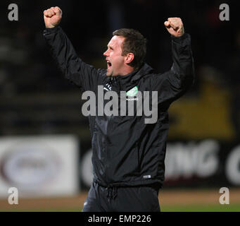 Scozia. 22 apr, 2015. Premiership scozzese. Dundee versus celtico. Ronnie Deila felice con il risultato Credito: Azione Sport Plus/Alamy Live News Foto Stock