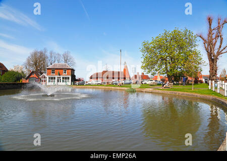 Goudhurst villaggio stagno, Kent, Regno Unito Foto Stock