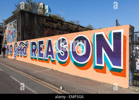 Senza un buon motivo da Gary MSK & Lilly Lou su Braithwaite Street in Shoreditch, un'area rinomata per la street art a Londra. Foto Stock