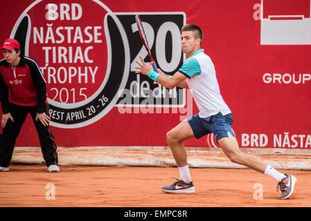 Aprile 22, 2015: Borna CORIC CRO in azione durante il torneo ATP BRD Nastase Tiriac Trophy di BNR Arenas, Romania ROU. Catalin Soare/www.sportaction.ro Foto Stock