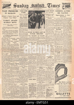 1940 front page Sunday Times continua minaccia nei Balcani Foto Stock