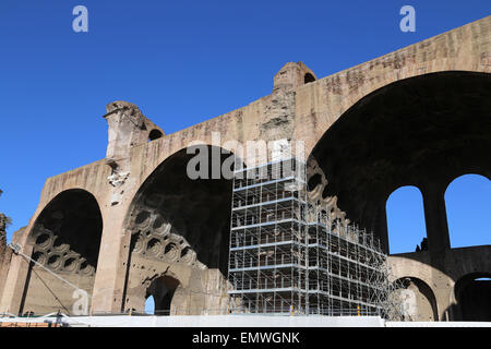 L'Italia. Roma. Basilica di Massenzio. Iv secolo D.C. Rovine. Foro Romano. Foto Stock