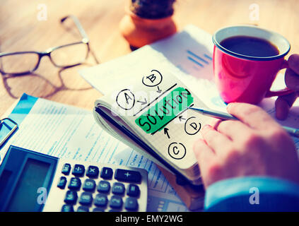 Imprenditore soluzione notepad parola concetto Foto Stock