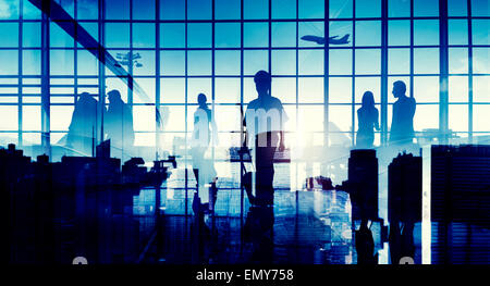 La gente di affari di Viaggio Aeroporto Aziendale terminale passeggeri Concept Foto Stock