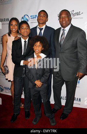 Nona edizione del denim & Diamonds per autismo €"Fundraiser - Arrivi con: Rodney Peete,Ryan Elizabeth Peete,Peete romana,Rodney Peete Jr,James Robinson Peete dove: Westlake Village, California, Stati Uniti quando: 20 Ott 2014 Foto Stock