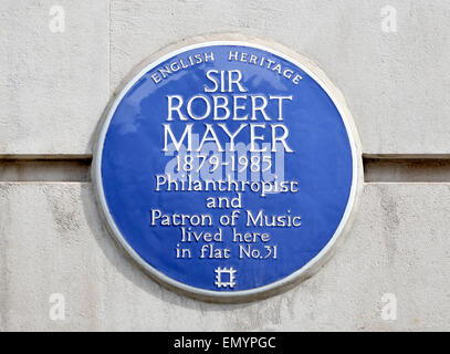 Londra, Inghilterra, Regno Unito. Blu Commemorative Plaque: 'Sir Robert Mayer 1879-1985 filantropo e patrono della musica..." Foto Stock