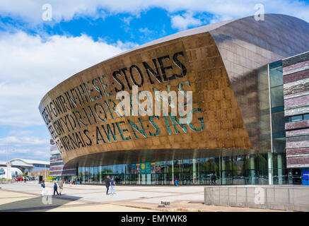 Wales Millennium Centre Cardiff Bay South Glamorgan Galles Regno Unito Europa Foto Stock