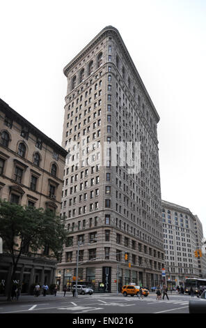 Il Flat Iron Building, i mondi primo grattacielo, nella città di New York Foto Stock