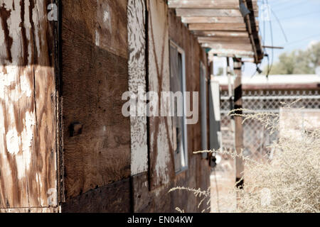 Una casa abbandonata a Bombay Beach, un quasi deserte città sulla costa del Salton Sea, California. Foto Stock