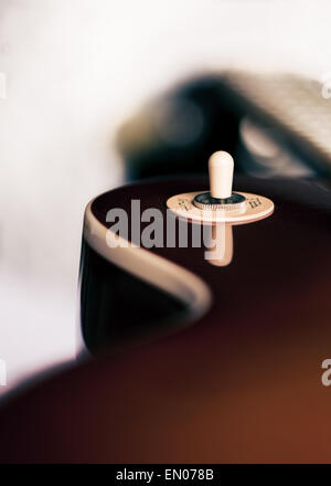Gibson Les Paul chitarra tradizionale 1957 ri-problema pickups cherry sunburst maple top Foto Stock