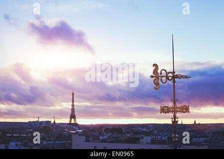 Bel tramonto su Parigi Foto Stock