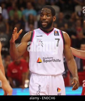 Bonn, Germania. 24 apr, 2015. La pallacanestro Bundesliga, cesti di Telekom Bonn vs Bayern Monaco di Baviera, Apr 24, 2015: Ryan Brooks (Bonn) gesti. Credito: Juergen schwarz/Alamy Live News Foto Stock