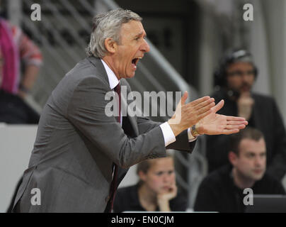 Bonn, Germania. 24 apr, 2015. La pallacanestro Bundesliga, cesti di Telekom Bonn vs Bayern Monaco di Baviera, Apr 24, 2015: Headcoach Svetislav Pesic (Muenchen). Credito: Juergen schwarz/Alamy Live News Foto Stock