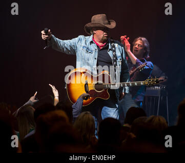 Toby Keith effettuando in corrispondenza di Austin City Limits Live (ACL) Live in Austin, Texas, il 16 aprile 2015. Foto Stock