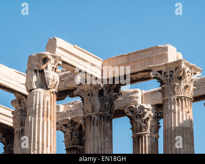 Dettaglio del capitello corinzio delle colonne di Zeus Olimpio rovine del tempio di Atene Foto Stock