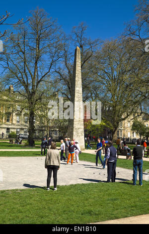 Bath Somerset England Regno Unito a bocce in Queen Square Foto Stock