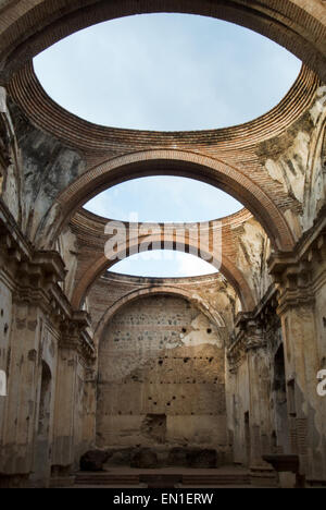 Iglesia y Convento de Santa Clara, Antigua, Guatemala, UNESCO Foto Stock