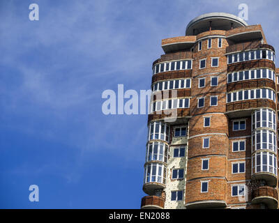 Aprile 24, 2015 - isolamento termico di un edificio con appartamenti di pannelli in poliuretano (credito Immagine: © ZUMA filo) Foto Stock