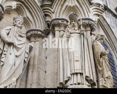 La Cattedrale di Salisbury, la Chiesa cattedrale della Beata Vergine Maria, Cattedrale Anglicana a Salisbury, Inghilterra Foto Stock