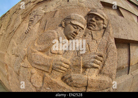 Un monumento per il popolo di eroi sul Bund, Shanghai, Cina Foto Stock