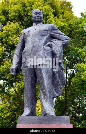 Statua del Presidente Mao sul Bund, Shanghai, Cina Foto Stock