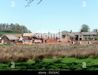 Vecchia fattoria edifici essendo convertita ad uso residenziale vicino a Taunton, Somerset Foto Stock