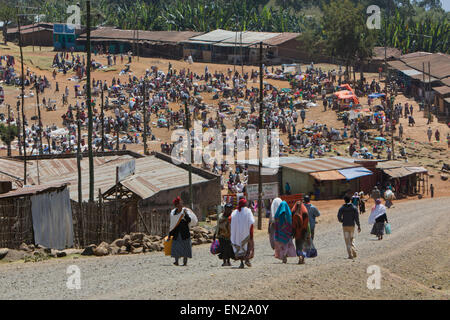 Mercato locale nel sud dell Etiopia Foto Stock