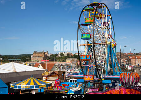 Regno Unito, Inghilterra, Yorkshire, Scarborough, a est del molo, Luna Park fiera del divertimento attrazioni Foto Stock