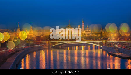 Notte Vista panoramica del Cremlino di Mosca, Russia Foto Stock