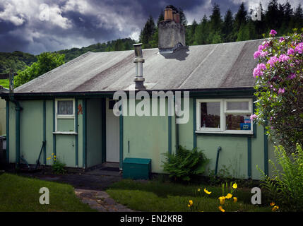 Un post seconda guerra mondiale prefabbricato su un unico piano bungalow ora demolita in precedenza Rosthwaite, Lake District, Cumbria, Regno Unito Foto Stock