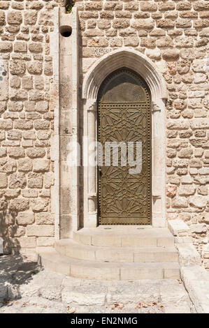 Porta con motivi arabi nella città vecchia di Jaffa in Israele Foto Stock