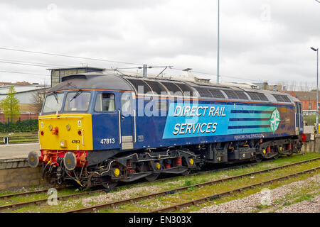 Direct Rail Services Class 47 locomotiva diesel sorge in un schierandosi a Norwich stazione durante il noleggio a Abellio maggiore Anglia Foto Stock