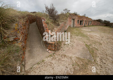 Vecchio bunker tedesco sull'isola di Terschelling nei Paesi Bassi Foto Stock