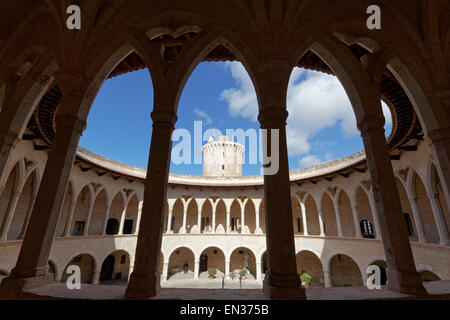 Castell de Bellver Castle, cortile interno, Palma de Mallorca, Maiorca, isole Baleari, Spagna Foto Stock