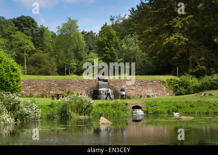 Regno Unito, Inghilterra, Somerset, Cheddon Fitzpaine, Hestercombe Gardens, Mill Pond Foto Stock