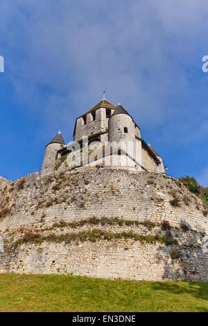 Mantenere la medievale torre di Cesare (circa XII c.), un punto di riferimento ed emblema della città di Provins, Francia. Patrimonio mondiale dell UNESCO Foto Stock