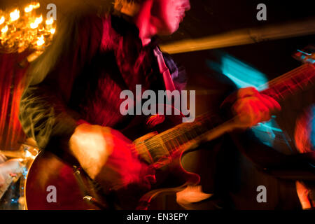 Stati Uniti d'America,Utah,Provo,chitarrista di eseguire sul palco Foto Stock