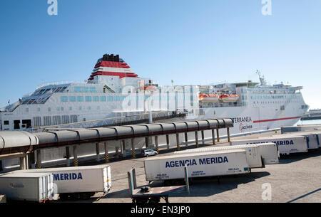 Acciona Trasmediterranea Ferry Terminal per Melilla al porto di Malaga, Spagna Foto Stock